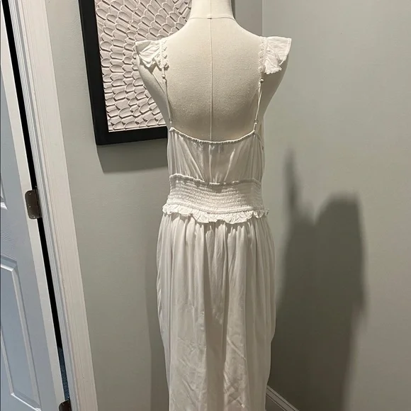 Elegant White Draped Women's Dress - Picture 5 of 5